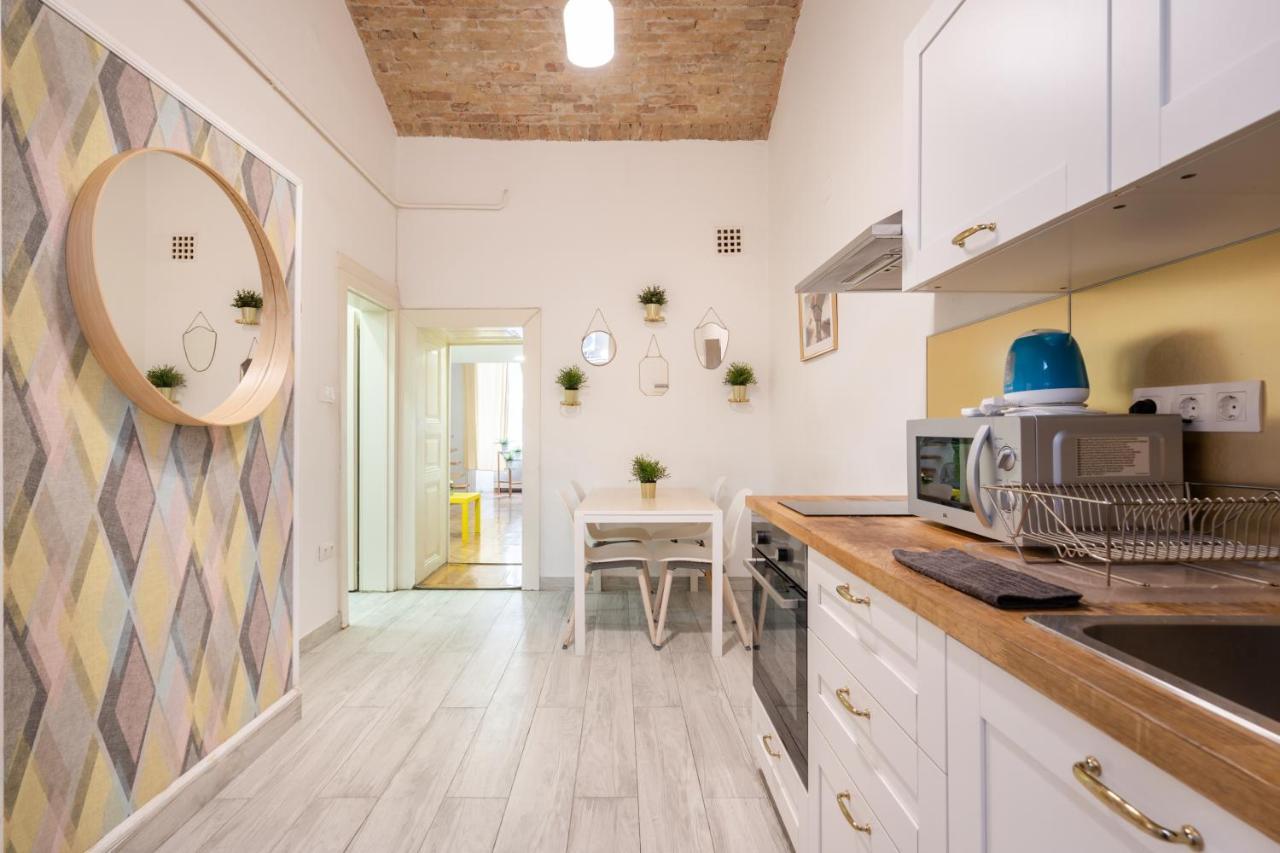 D20- Boutique Apartments, Best Location, By Bqa Budapest Luaran gambar